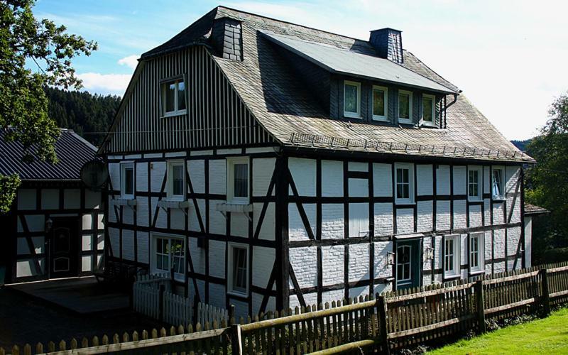 Pension Bergfrieden Schmallenberg Exterior photo
